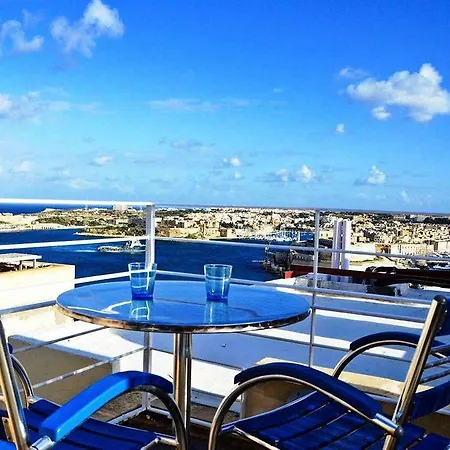 Castille Penthouses 3*