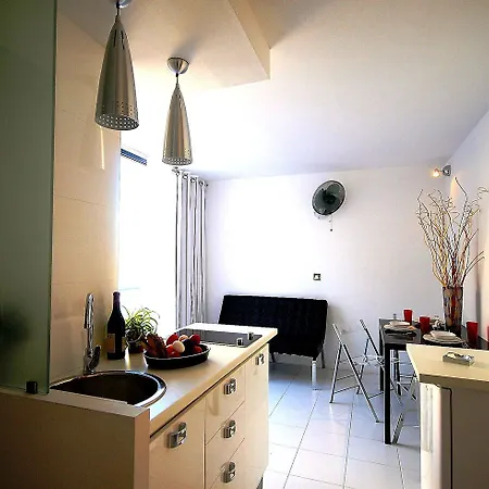 Aparthotel Castille Penthouses 3*