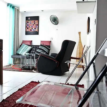 Castille Penthouses Aparthotel 3*
