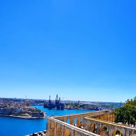 Castille Penthouses Aparthotel