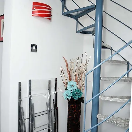 Castille Penthouses Aparthotel 3*
