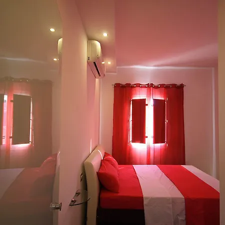 Aparthotel Castille Penthouses 3*